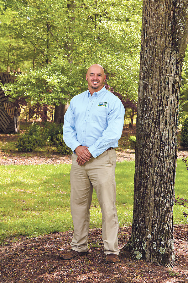 Rich Linehan, owner of New Image Lawns and Scapes <BR>Photo by Kaiser Custom Images